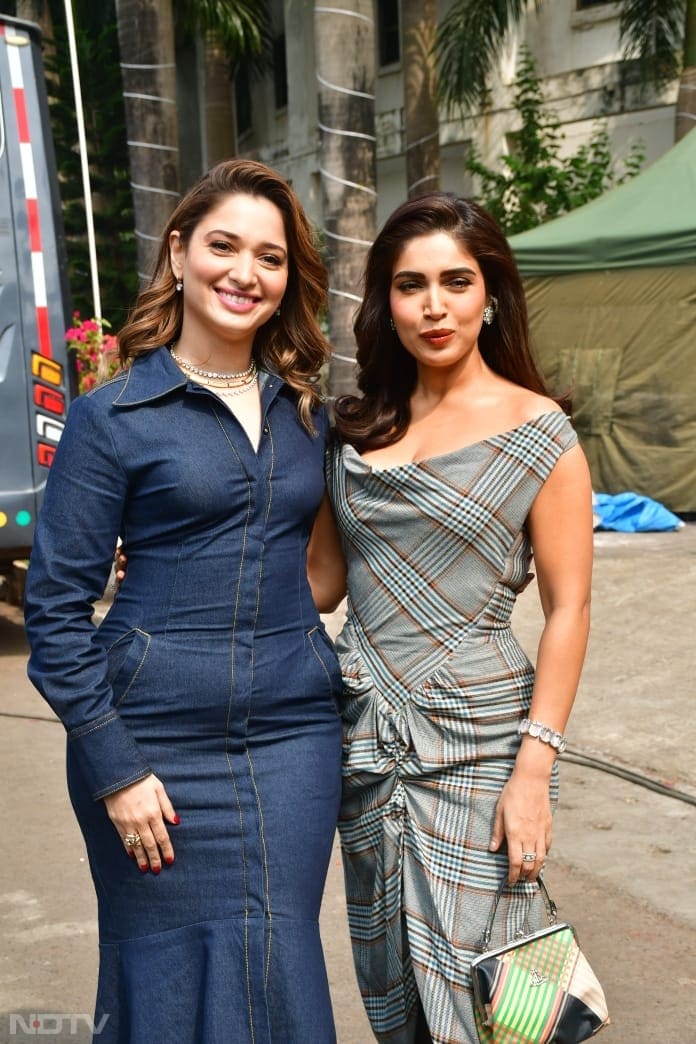 Tamannaah and Bhumi posed for a photo-op. (Image Courtesy: Varinder Chawla)