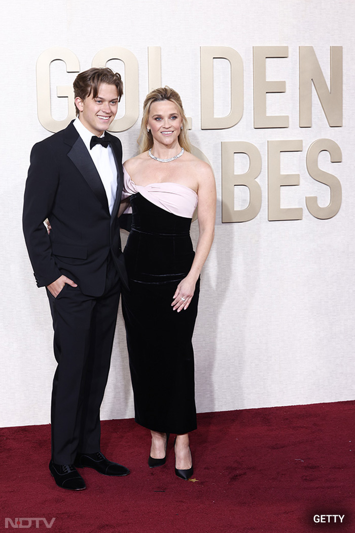 Reese Witherspoon was accompanied at the Golden Globes by her son Deacon Phillippe. (Image Courtesy: Getty Images)