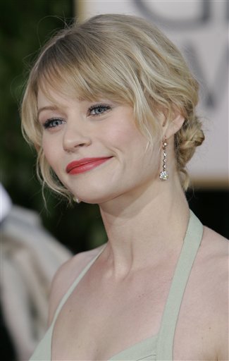 Emilie de Ravin arrives for the 64th Annual Golden Globe Awards.