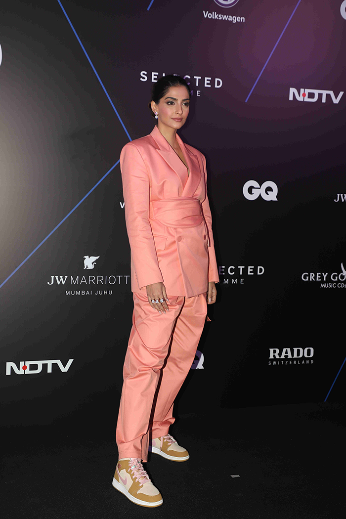 Sonam Kapoor, Katrina Kaif And Kriti Sanon Raise The Style Quotient At GQ Awards