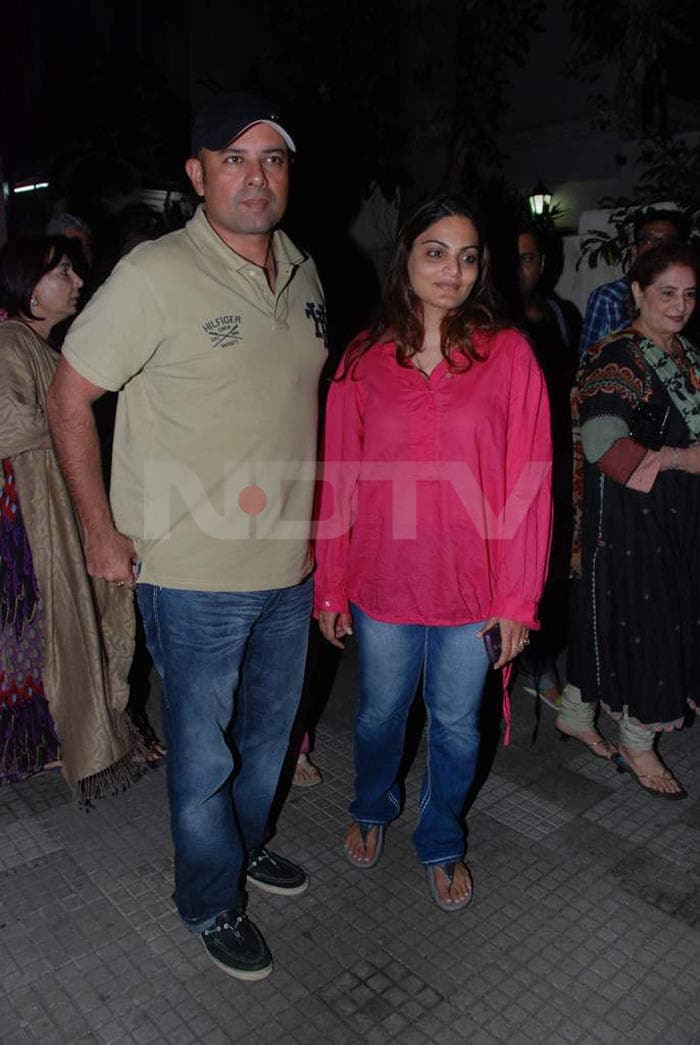 Salman's sister Alvira strikes a pose with husband Atul Agnihotri.