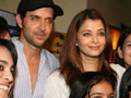 Ash, Hrithik at a special screening of <i>Guzaarish</i>