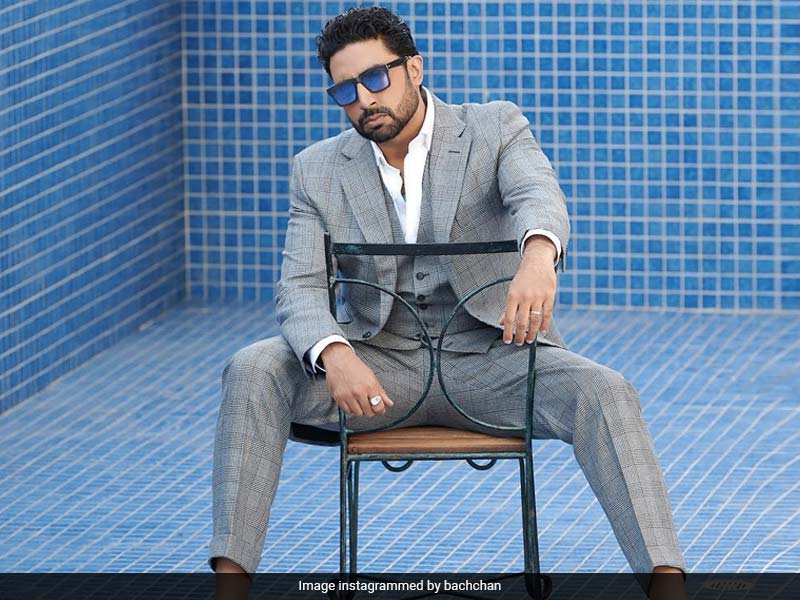 44 साल के हुए अभिषेक बच्चन, तस्वीरों से जानें उनका अब तक का सफर...