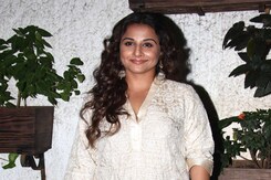 Vidya's <i>Adhuri Kahani</i> With Jacqueline, Sonali, Aditi Vidya's <i>Adhuri Kahani</i> With Jacqueline, Sonali, Aditi