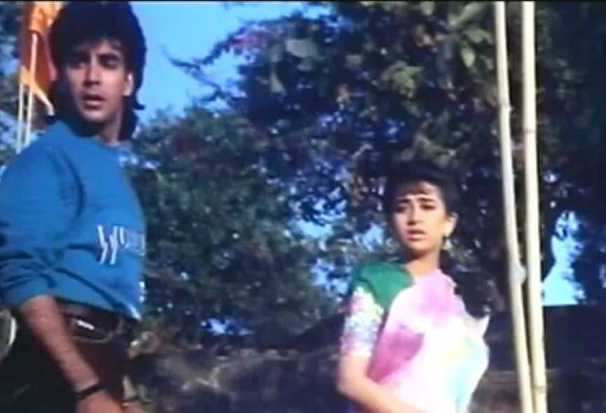 His persistence paid off and Akshay was cast as the lead in <i>Deedar</i> (1992) opposite actress Karisma Kapoor. However, the movie was only released in 1992, making 1991's <i>Saugandh</i>, opposite Raakhee and Shanti Priya, his screen debut.