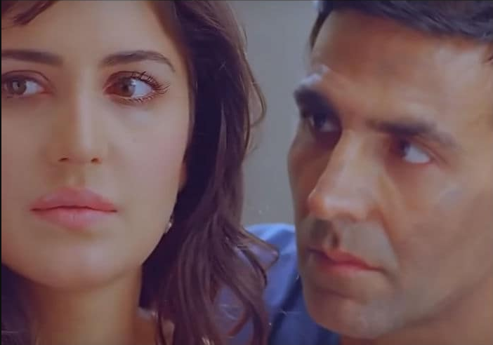 Akshay's films in 2009 were a string of disappointments including <i>Chandni Chowk to China</i> (2009) opposite Deepika Padukone, <i>8 X 10 Tasveer</i>, <i>Kambakkht Ishq</i>, <i>Blue</i> and <i>De Dana Dan</i>.