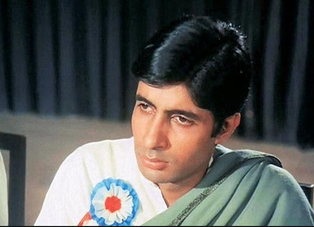 The year 1971 saw six films that featured Big B, including <i>Anand</i> starring Rajesh Khanna that won Mr Bachchan the Filmfare Best Supporting Actor Award for his performance as Dr. Bhaskar Banerjee, the Bengali doctor fondly referred to as Babu Moshai by Rajesh Khanna's Anand Sehgal. But even Anand offered no respite from the black hole that Big B's career was languishing in even before it had taken off. He did some more itsy-bitsy roles here and there, and again took to the microphone as the voice of the narrator in the Rajesh Khanna starrer <i>Bawarchi</i> (1972). Some misses followed, including the 1973 film <i>Saudagar</i> alongside Nutan and Padma Khanna.