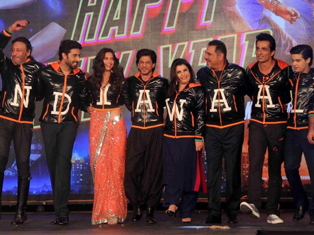 Photo : Shiny, Happy Indiawaale: SRK, Deepika & Gang