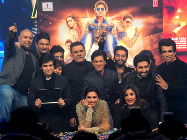 Deepika, SRK, <i>Indiawaale</i> Launch <i>Happy New Year</i> Music Deepika, SRK, <i>Indiawaale</i> Launch <i>Happy New Year</i> Music