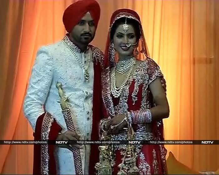 Harbhajan Singh Marries Geeta Basra, Sachin is A-List Baraati