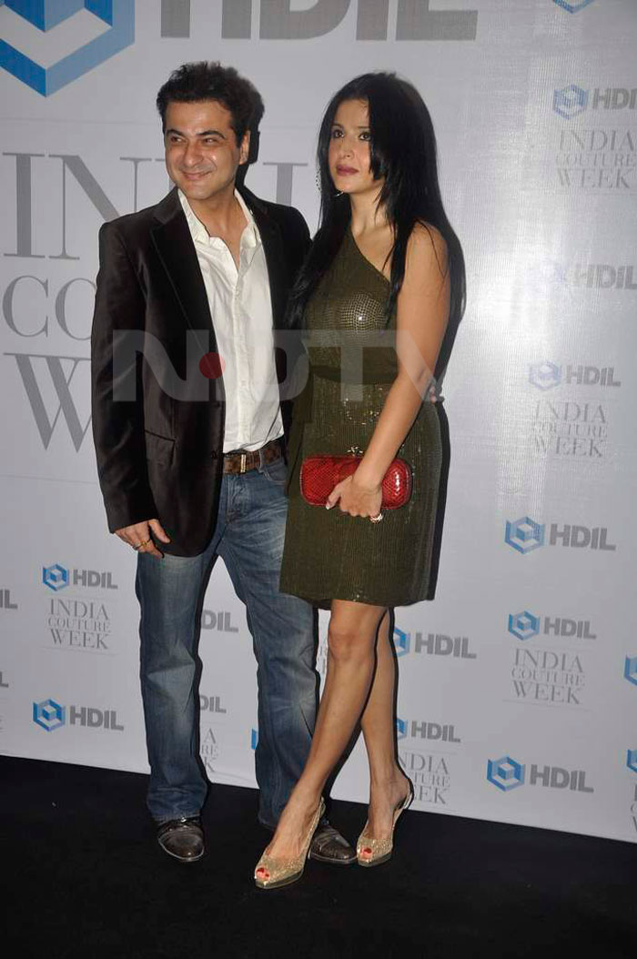 Stars shine at India Couture Week 2010 bash