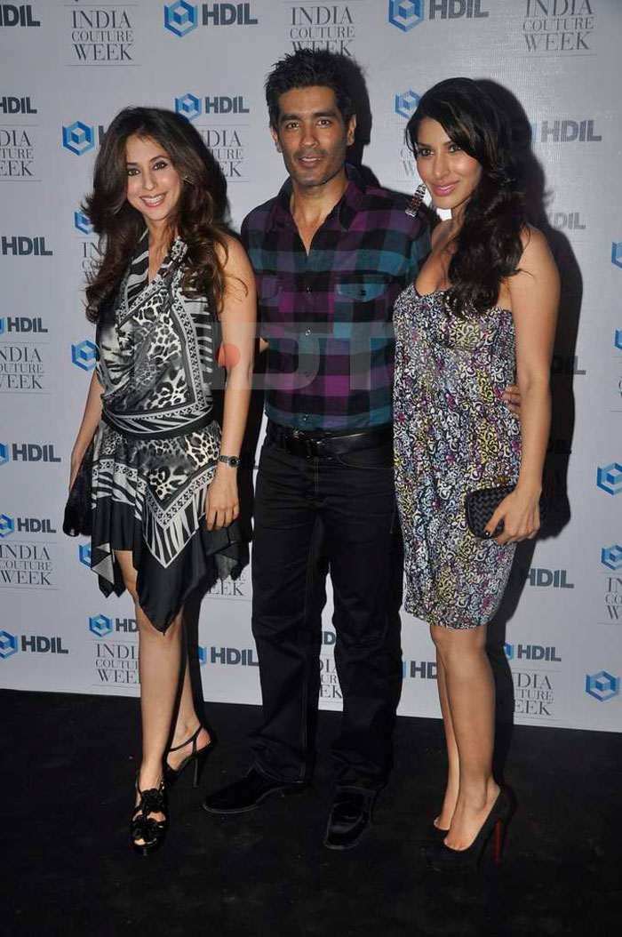 Urmila Matondkar, Manish Malhotra and Sophie Chaudhary walk in together for the party.