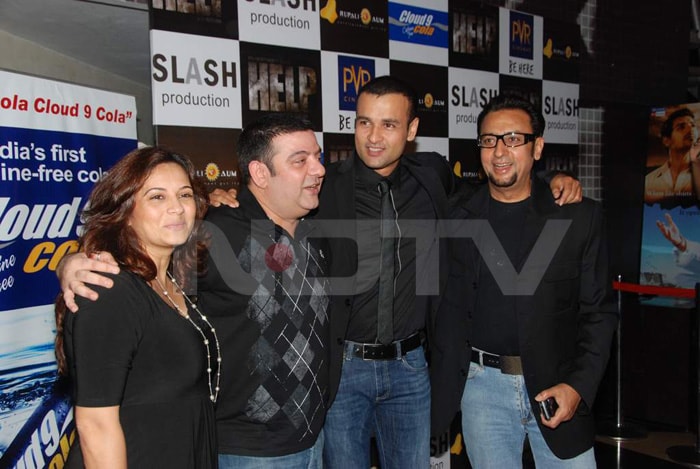 A group photo of Rohit Roy , his wife Manasi Joshi Roy, Gulshan Grover and debutante director Rajeev Virani.