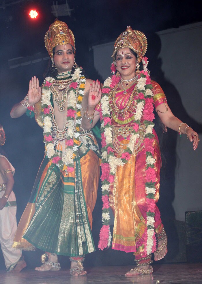 Hema Malini portrayed the Hindu goddess Radha in her performance.