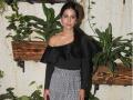 Doesn't Hina Khan Look Incredible In This Outfit? hina_cover_ndtv_800.jpg