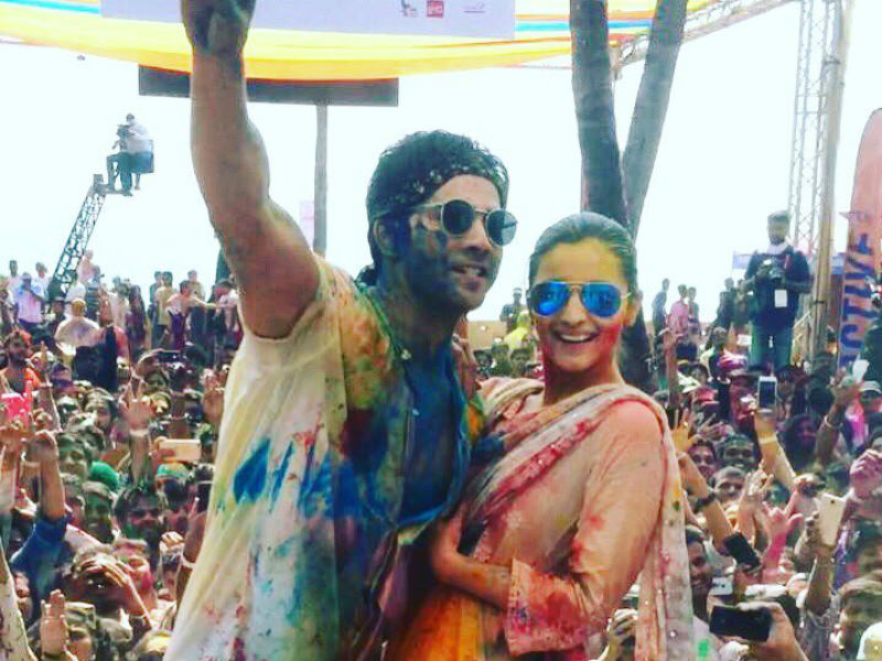 Varun Dhawan <i>Urf</i> Badrinath Bansal Celebrates Holi With His <i>Dulhania</i>