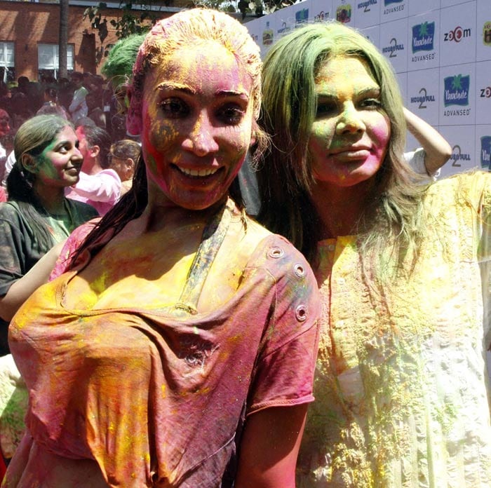 Bollywood celebrates Holi