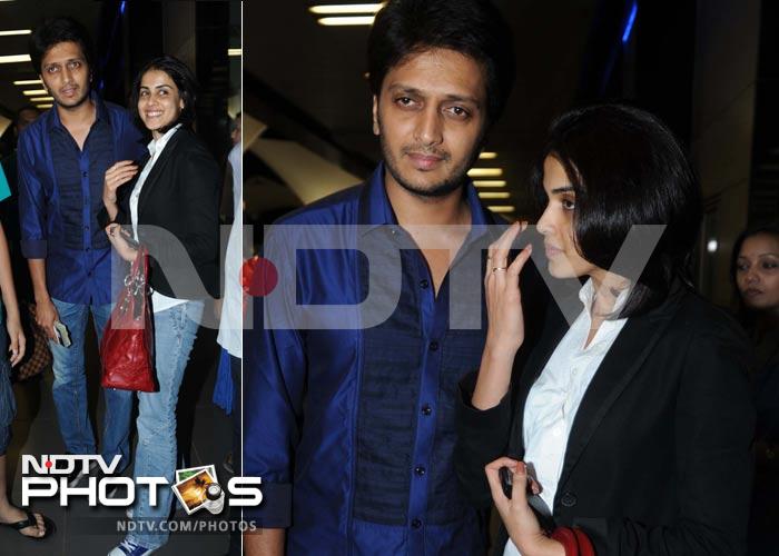 Housefull 2 gang snapped at airport