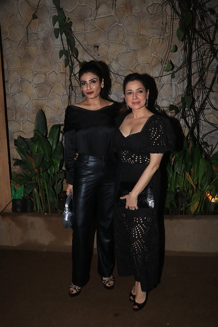 Raveena Tandon and Neelam Kothari looked beautiful in black outfits.