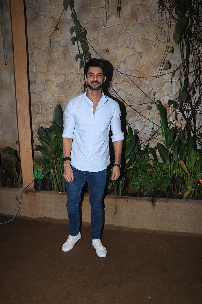 Karan Wahi was all smiles as he was clicked at Bunty Sajdeh's birthday party.