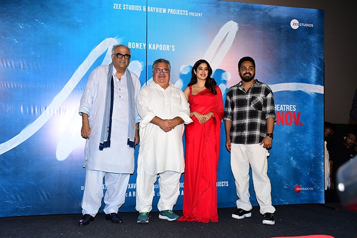 How Janhvi And Boney Kapoor Lit Up Mili Trailer Launch