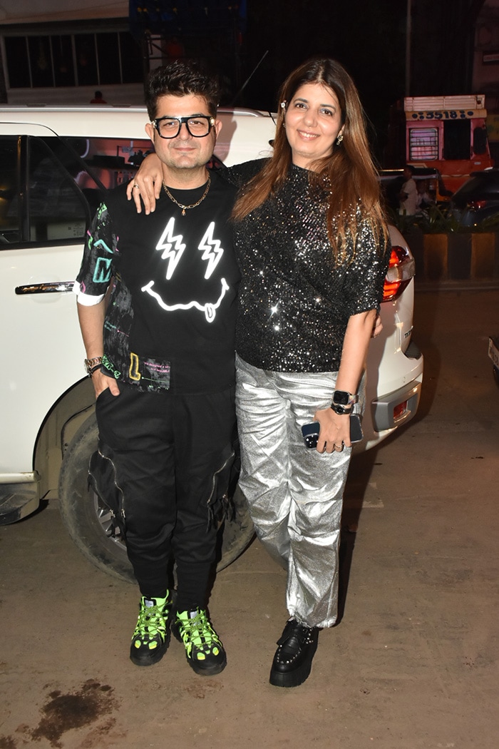 Dabboo Ratnani posed with his wife Manisha D Ratnani at the launch event.