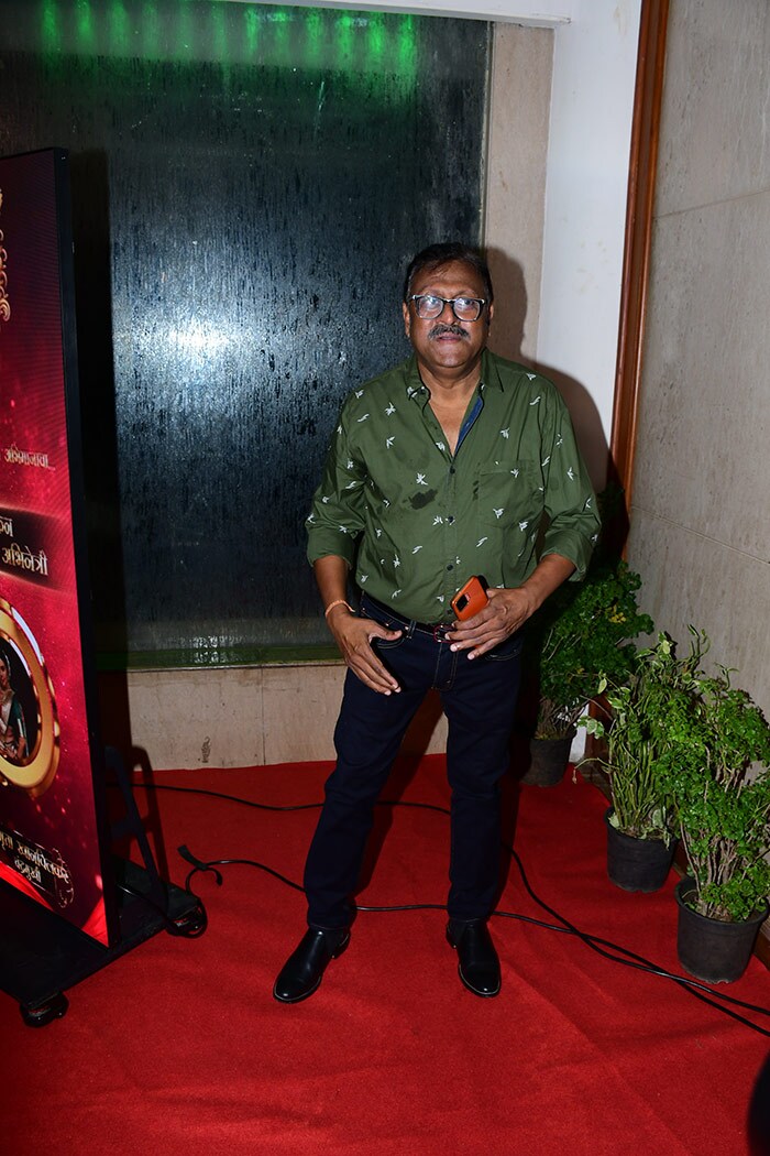How Vidya Balan Lit Up An Award Show Red Carpet