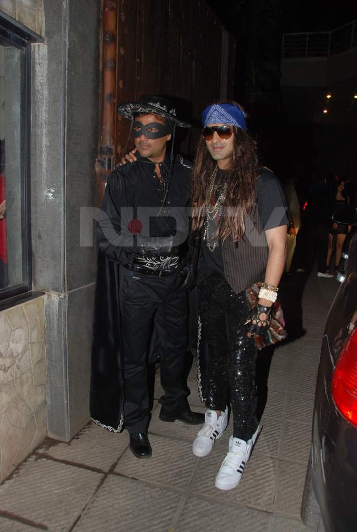 Stars at Hrithik\'s Halloween party