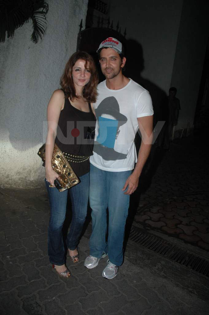 Hrithik came with his wife Sussanne to attend Zayed Khan anniversary party.