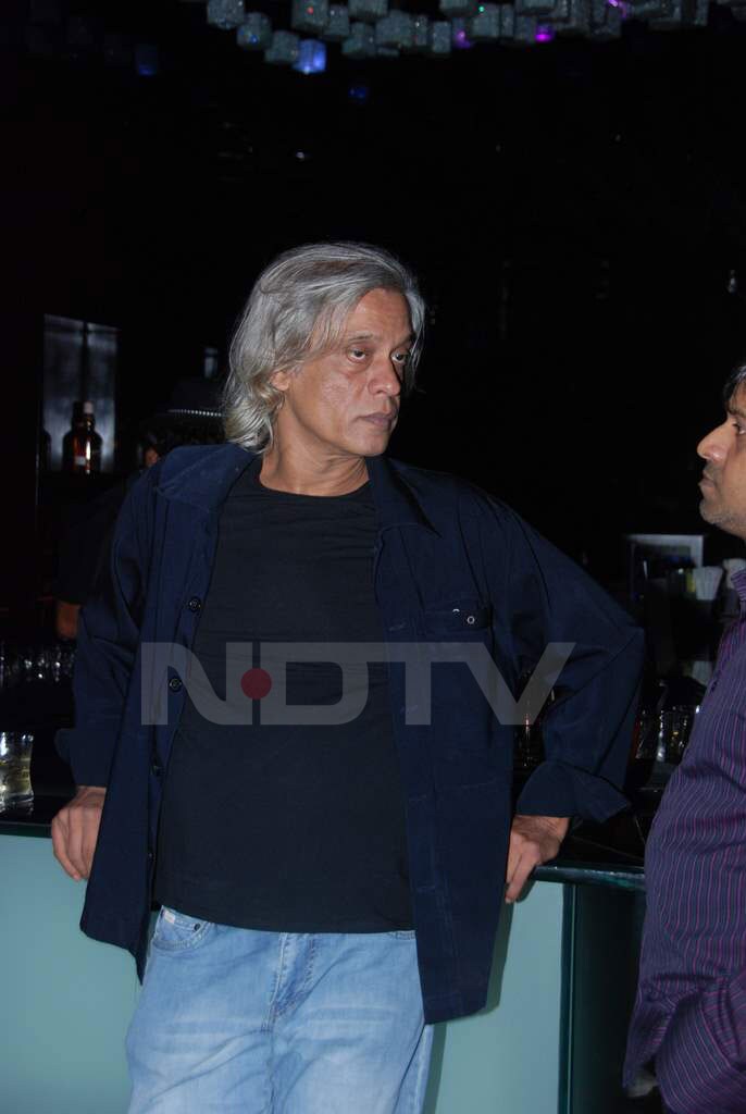 Sudhir Mishra prefers salt 'n' pepper look.