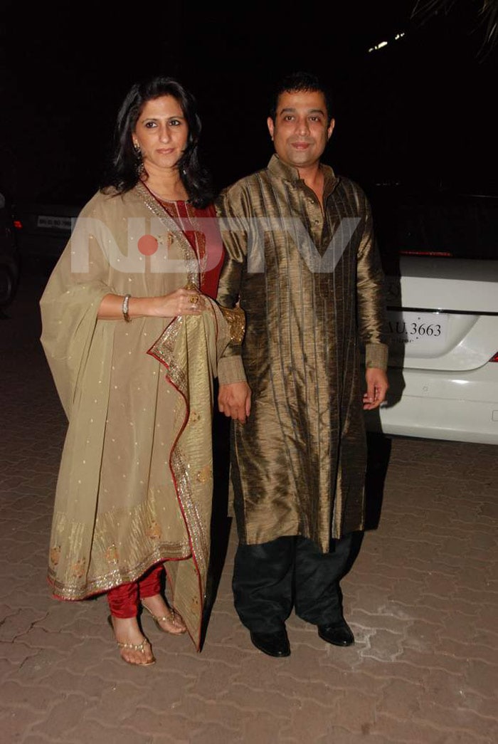 Stars spotted @ Laila Khan\'s engagement