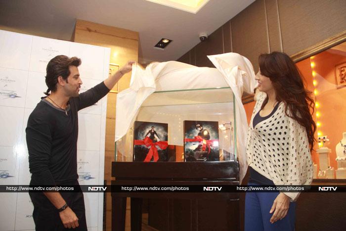 Hrithik spends his Saturday with sister-in-law Farah