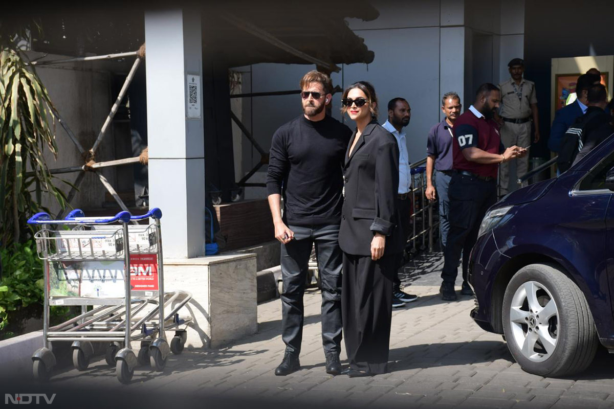 Hrithik Roshan And Deepika Padukone\'s Airport Style Is The Definition Of Stunning
