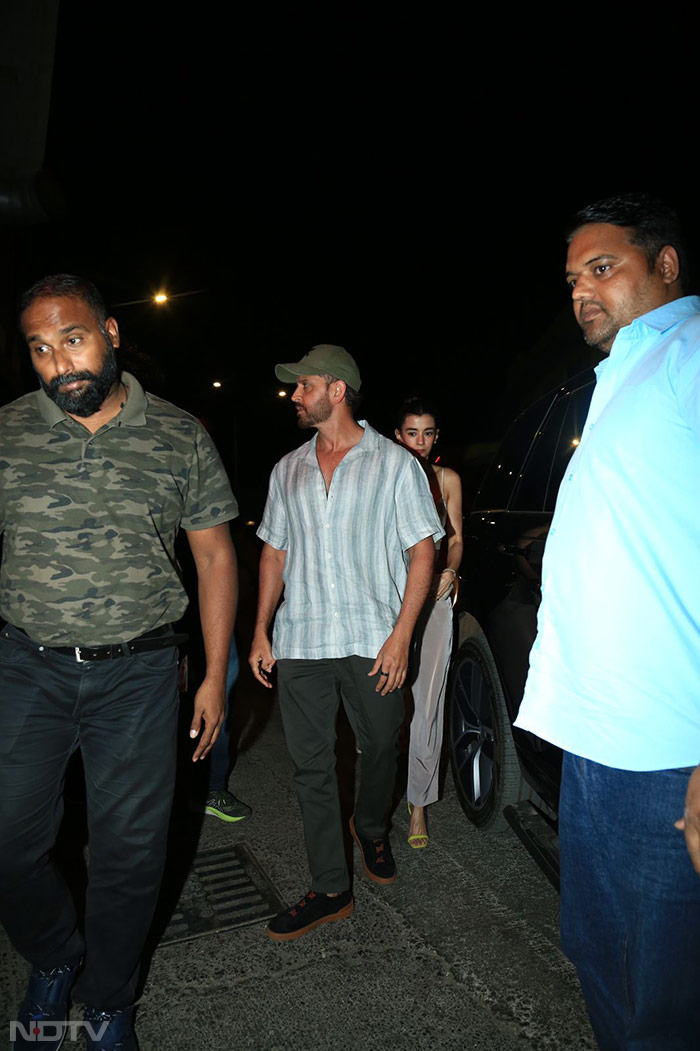 Hrithik Roshan"s Sunday Night Out With Girlfriend Saba Azad