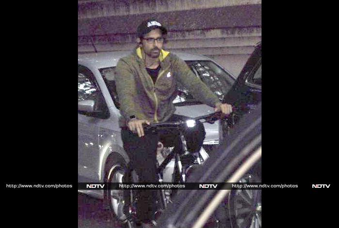 Yes, That Was Hrithik Roshan Cycling On The Streets