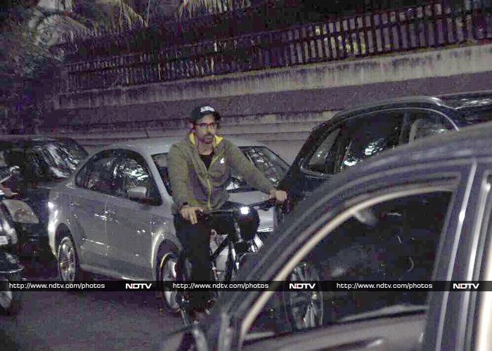 Yes, That Was Hrithik Roshan Cycling On The Streets