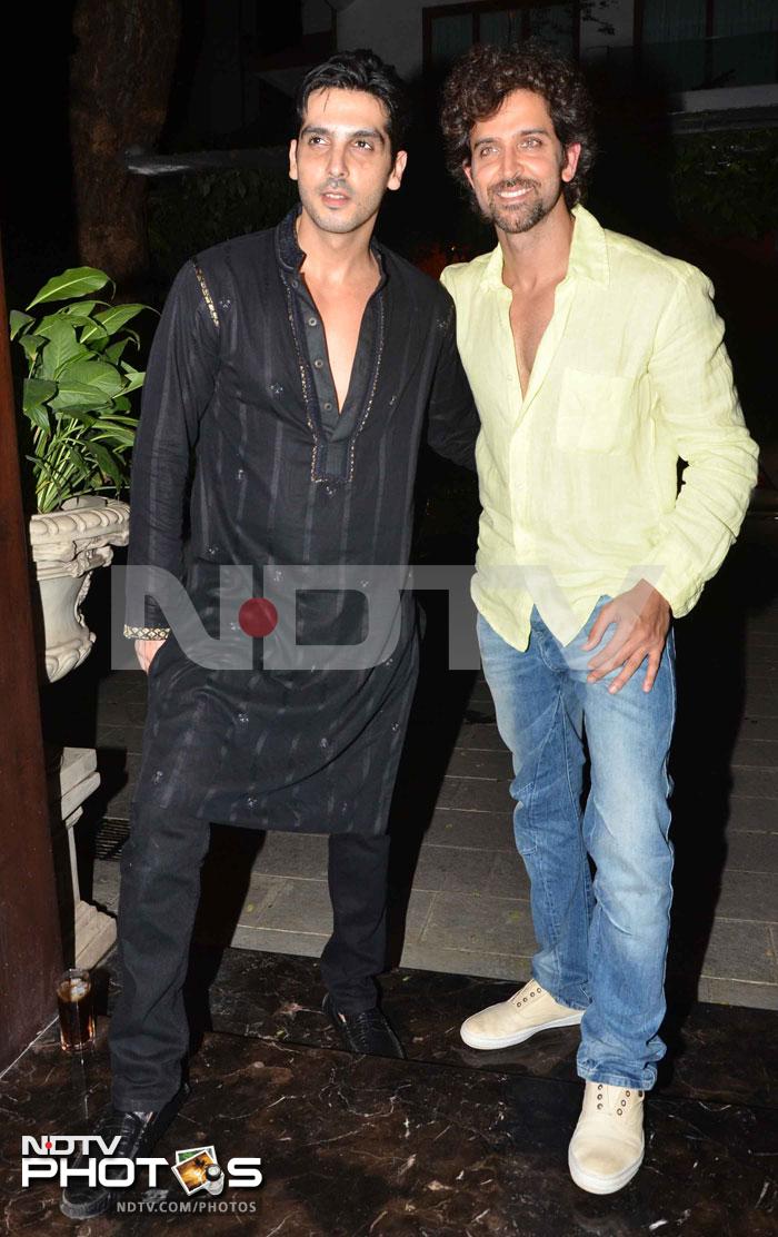 Stars at Hrithik\'s father-in-law\'s iftar bash