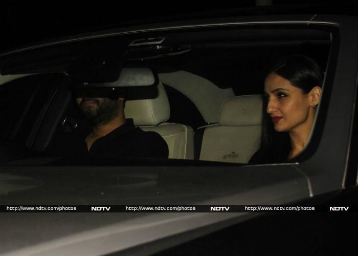 Hrithik Roshan Dines With Sussanne, Preity Zinta