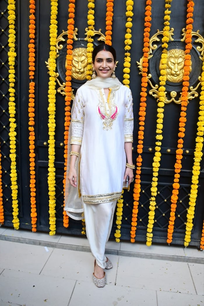 Huma Qureshi, Mouni Roy And Karan Kundrra Lit Up Ekta Kapoor"s Ganesh Chaturthi Brunch Like This