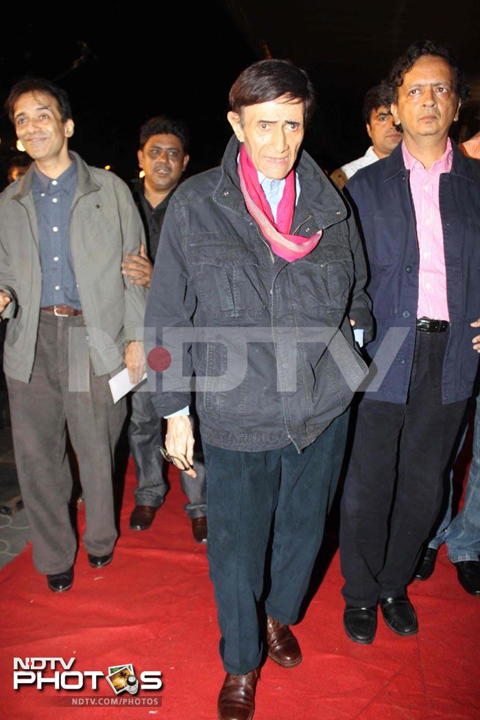 Evergreen hero Dev Anand, who has just turned 88, arrives for his film's premiere.