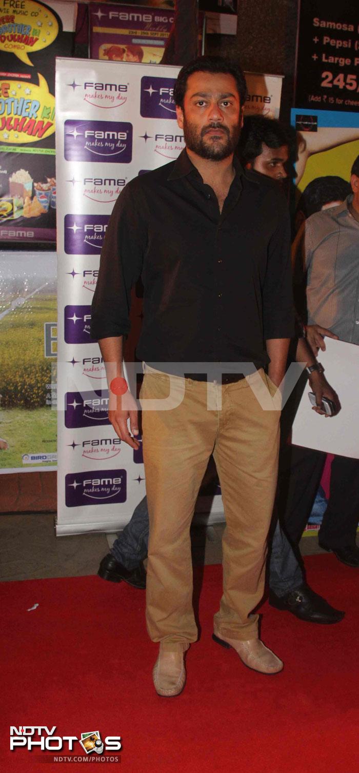 Stars at the premiere of <i>Hum Tum Aur Shabana</i>