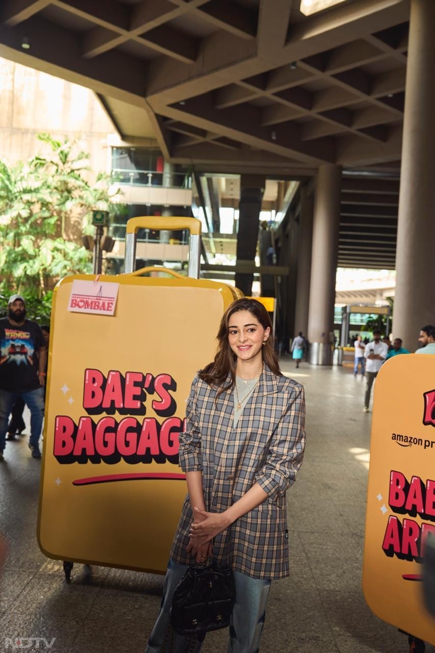 <i>Call Me Bae</i> Promotions: Ananya Panday Jets Off From Bom-bae