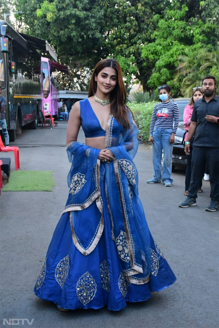 Pooja Hegde was all smiles.
 (Image courtesy: Varinder Chawla)