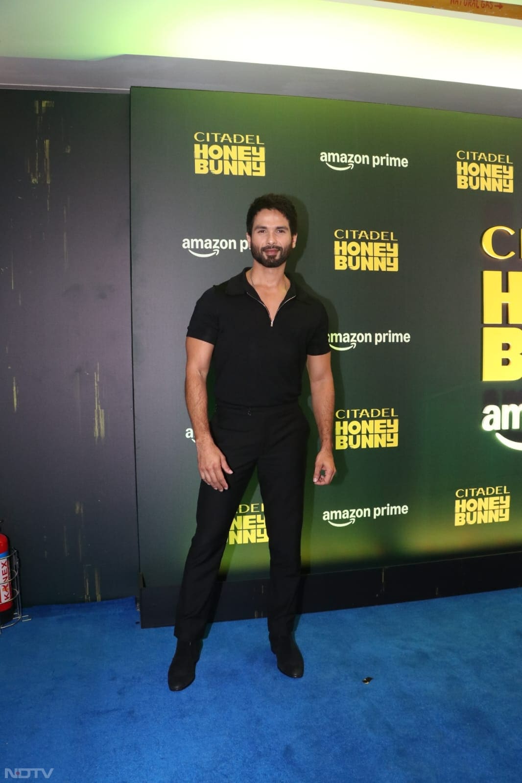 Shahid Kapoor rocked an all-black look (Image Courtesy: Varinder Chawla)