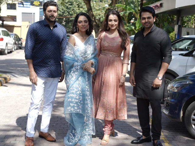 <i>Ponniyin Selvan</i> Promotion Diaries: Next Stop - Mumbai <i>Ponniyin Selvan</i> Promotion Diaries: Next Stop - Mumbai