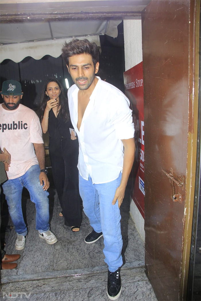 In the evening, Kartik Aaryan was clicked at a theatre in the city.  (Image courtesy: Varinder Chawla)