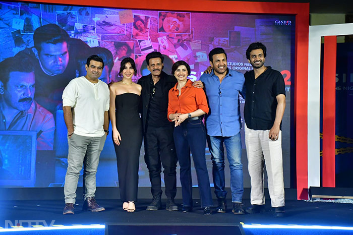 Silence 2 Promotions: Manoj Bajpayee, Prachi Desai And Others Board Style Express