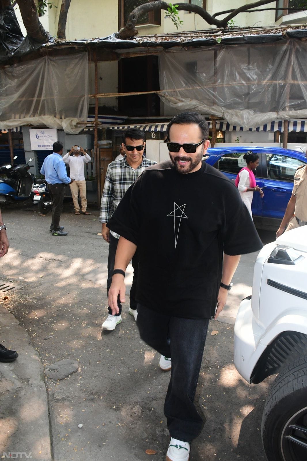 Rohit Shetty was all smiles (Image Courtesy: Varinder Chawla)