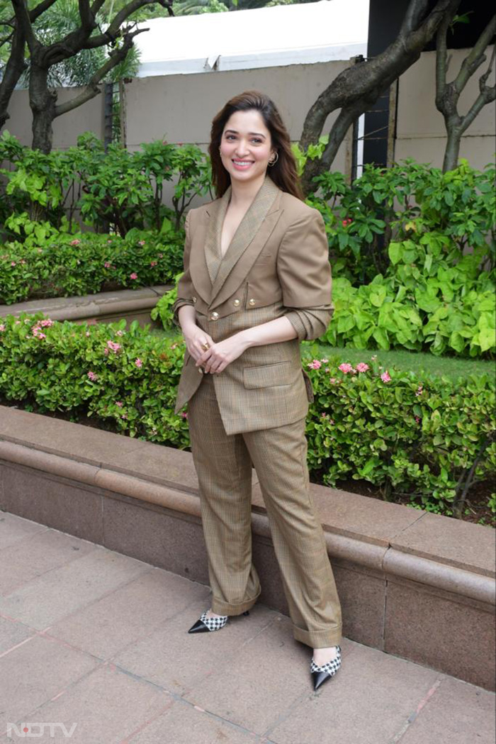 Tamannaah sported a pant suit at the promotional event of <i>Aakhri Sach</i>. (Image Courtesy: Varinder Chawla)