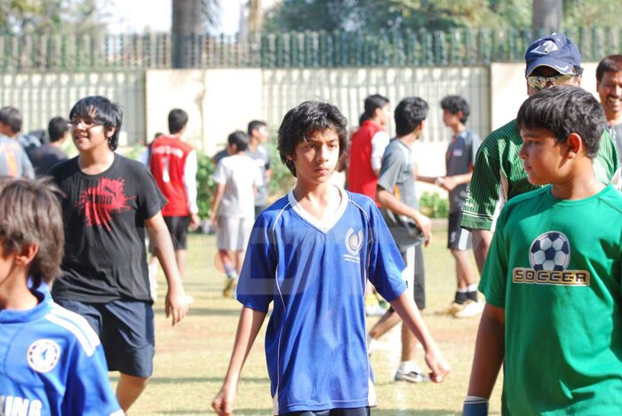 Aryan gets ready for the match.